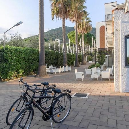 Liguria Apartments Pietra Ligure Extérieur photo