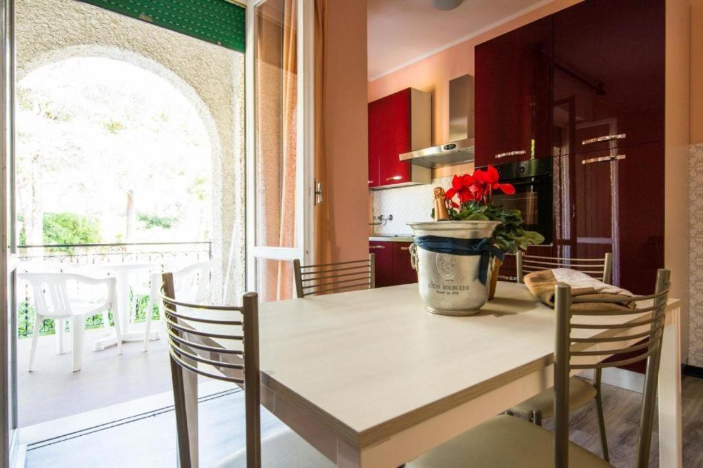 Liguria Apartments Pietra Ligure Extérieur photo